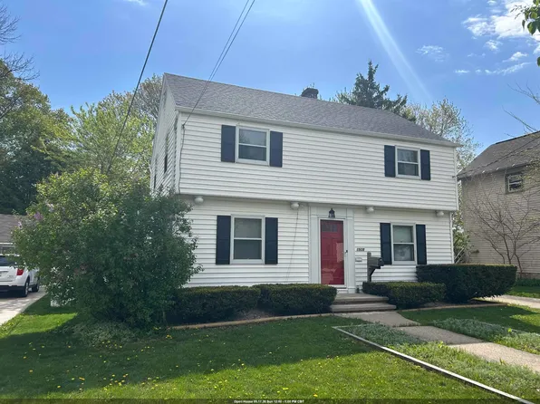 1928 S Lawe St, Appleton, WI 54915