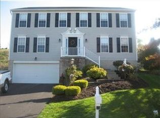 336 Treetop Dr, Canonsburg, PA 15317