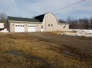 148 Reeves Rd, Bradford, ME 04410