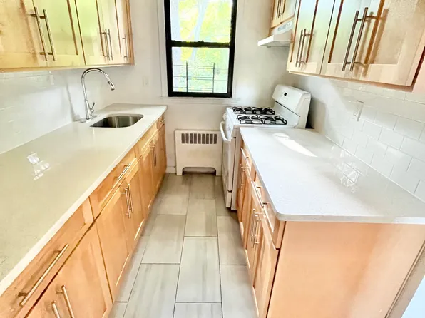 (undisclosed Address), New Rochelle, NY 10801