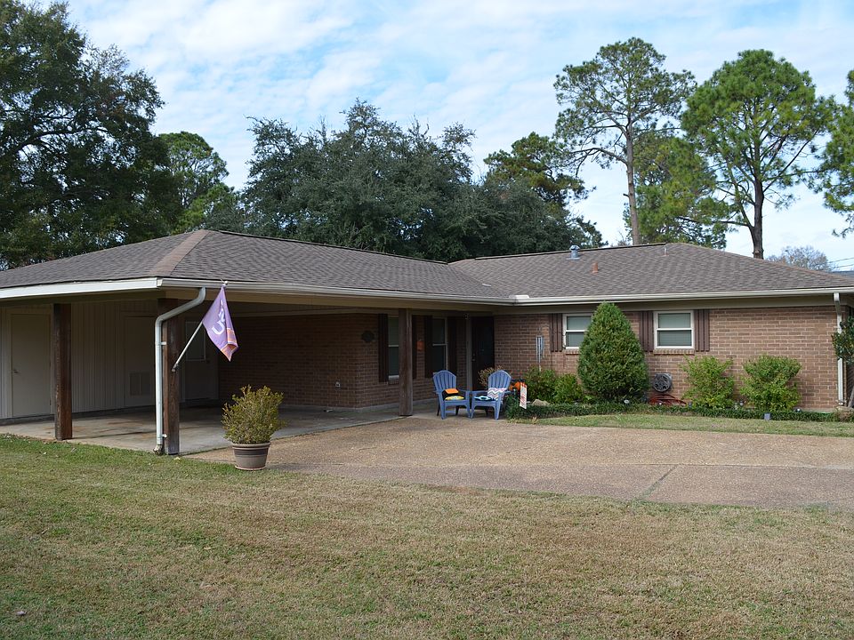 1st image of 936 Nettie St
