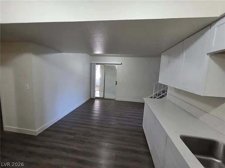 3364 Royce Ct — Photo 43