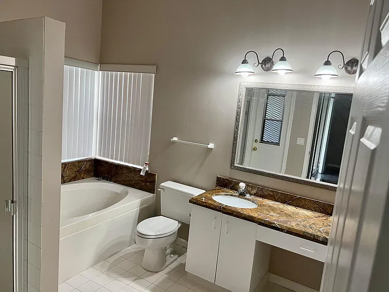 6365 Lansdowne Cir — Photo 8