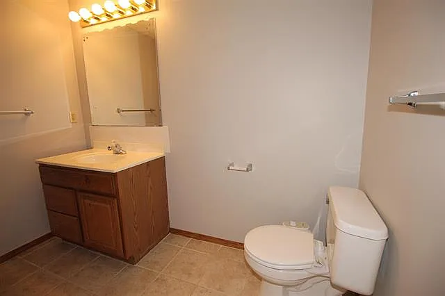 4 bed, 2268 sqft, $2,000 — Photo 3
