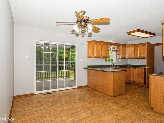 4th image of 8805 E Long Lane Dr
