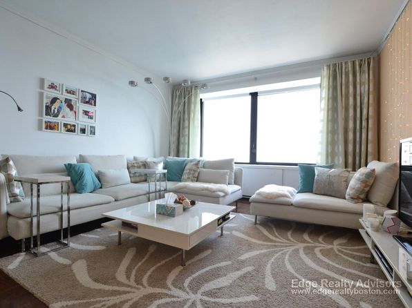 65 E India Row APT 25D