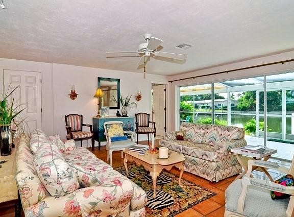 2nd image of 1507 Angel Dr