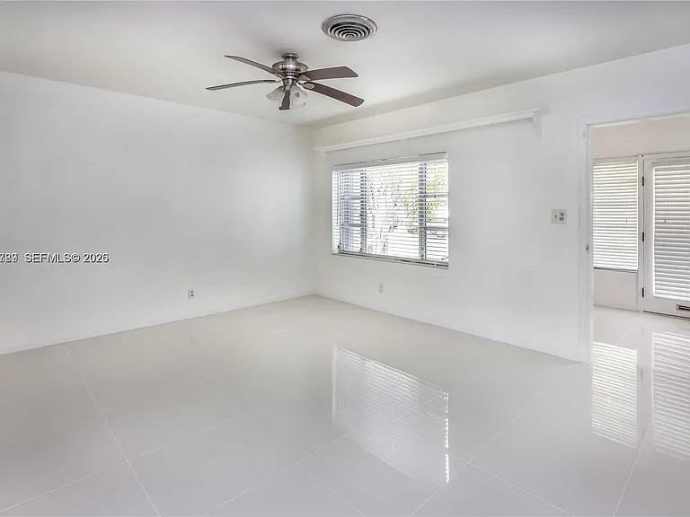 1722 Wiley St #1722 — Photo 9