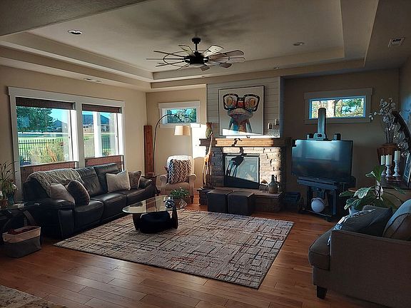 4th image of 127 Pine Lake Dr