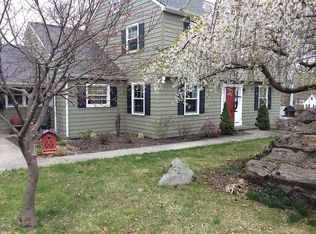 37 Laurel Ln, Highland Falls, NY 10928