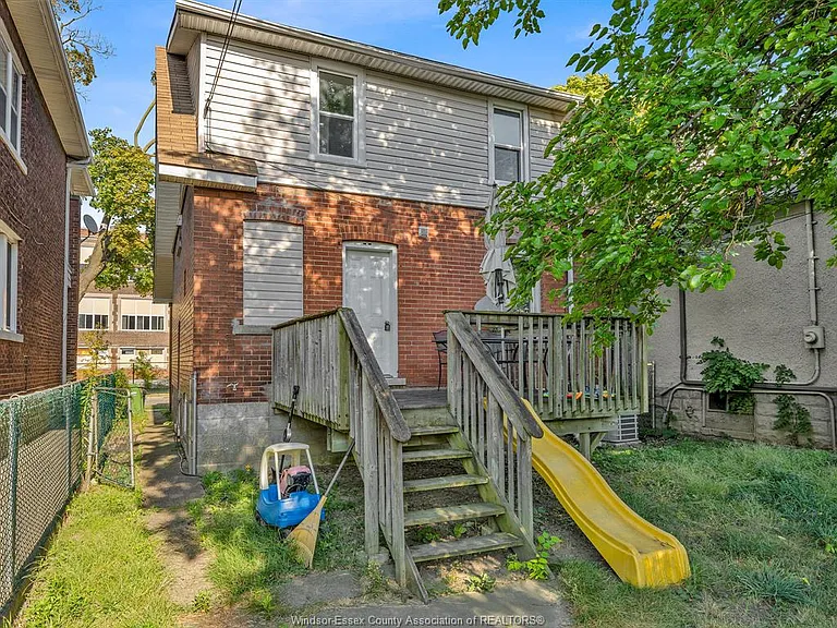 527 McEwan Ave #UPPER — Photo 10