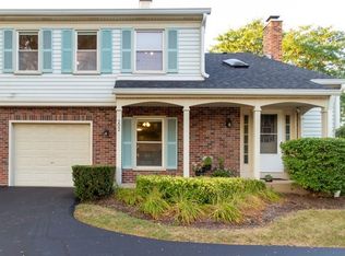 202 College Xing #162, Rolling Meadows, IL 60008