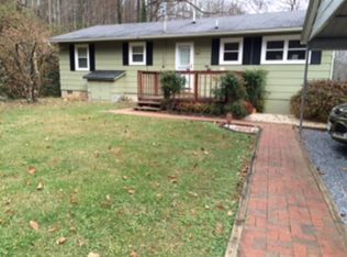 116 Kipper Ln, Whittier, NC 28789