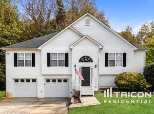 189 Stone Creek Dr, Dallas, GA 30157