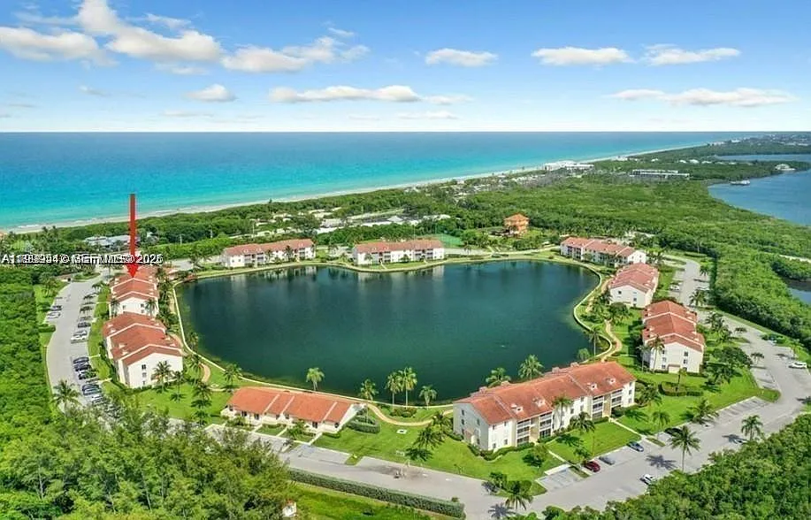 Jensen Beach Club Condo — Photo 1