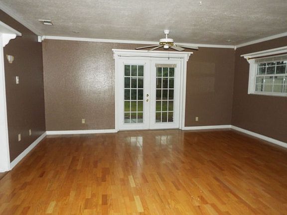 5th image of 5261 NE 23rd Ave