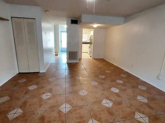 3rd image of 55 Vining Ct APT 204