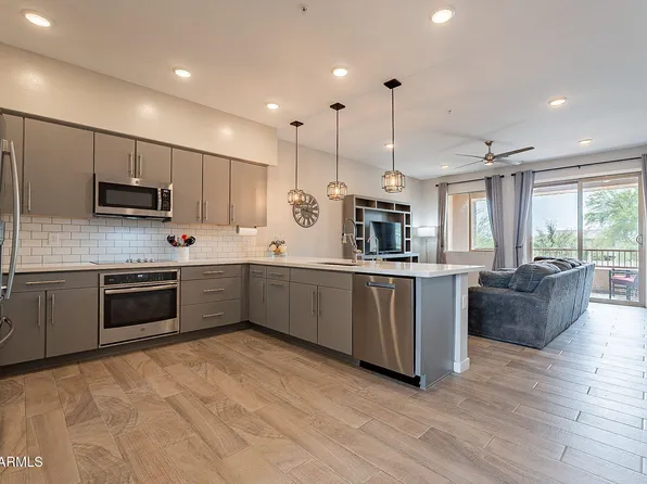 250 W QUEEN CREEK Road #206, Chandler, AZ 85248