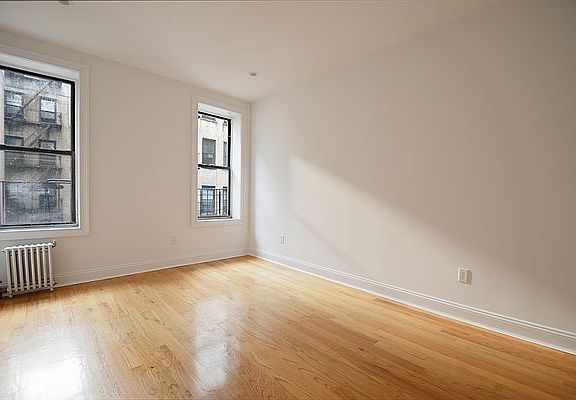 3rd image of 15 Crown St APT 4H