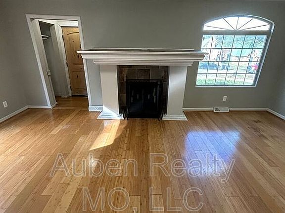 4th image of 7409 Forest Ave