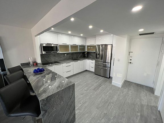 5th image of 1865 Brickell Ave APT A1607
