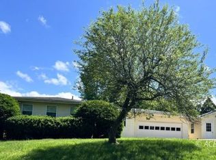 101 Wonder Hills Dr, Athens, OH 45701