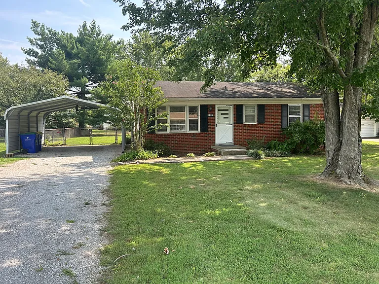 1005 Rose Ave — Photo 3