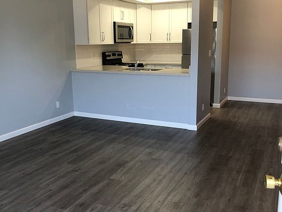 4th image of 421 Potter St #111