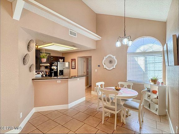 5th image of 11769 Queens Garden Cir