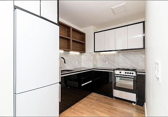 2nd image of 591 Ocean Pkwy #1B