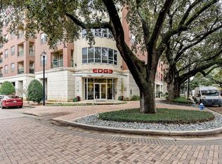 300 Saint Joseph Pkwy APT 421, Houston, TX 77002