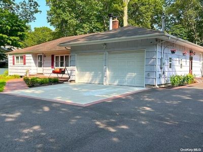 17 Swezey Lane, Middle Island, NY, 11953