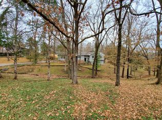 5264 S Timberlake Dr, Springfield, MO 65804