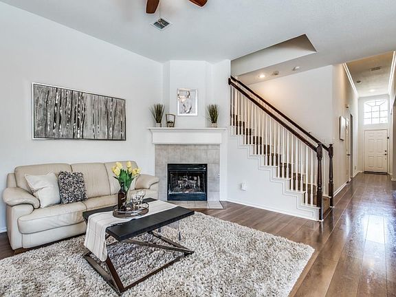 3rd image of 8436 Finsbury Dr