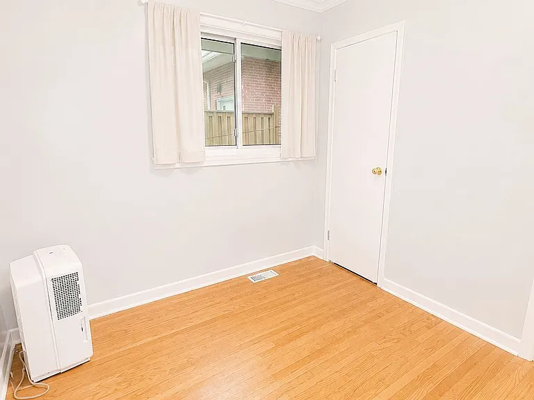 266 Napier St #MAIN — Photo 7