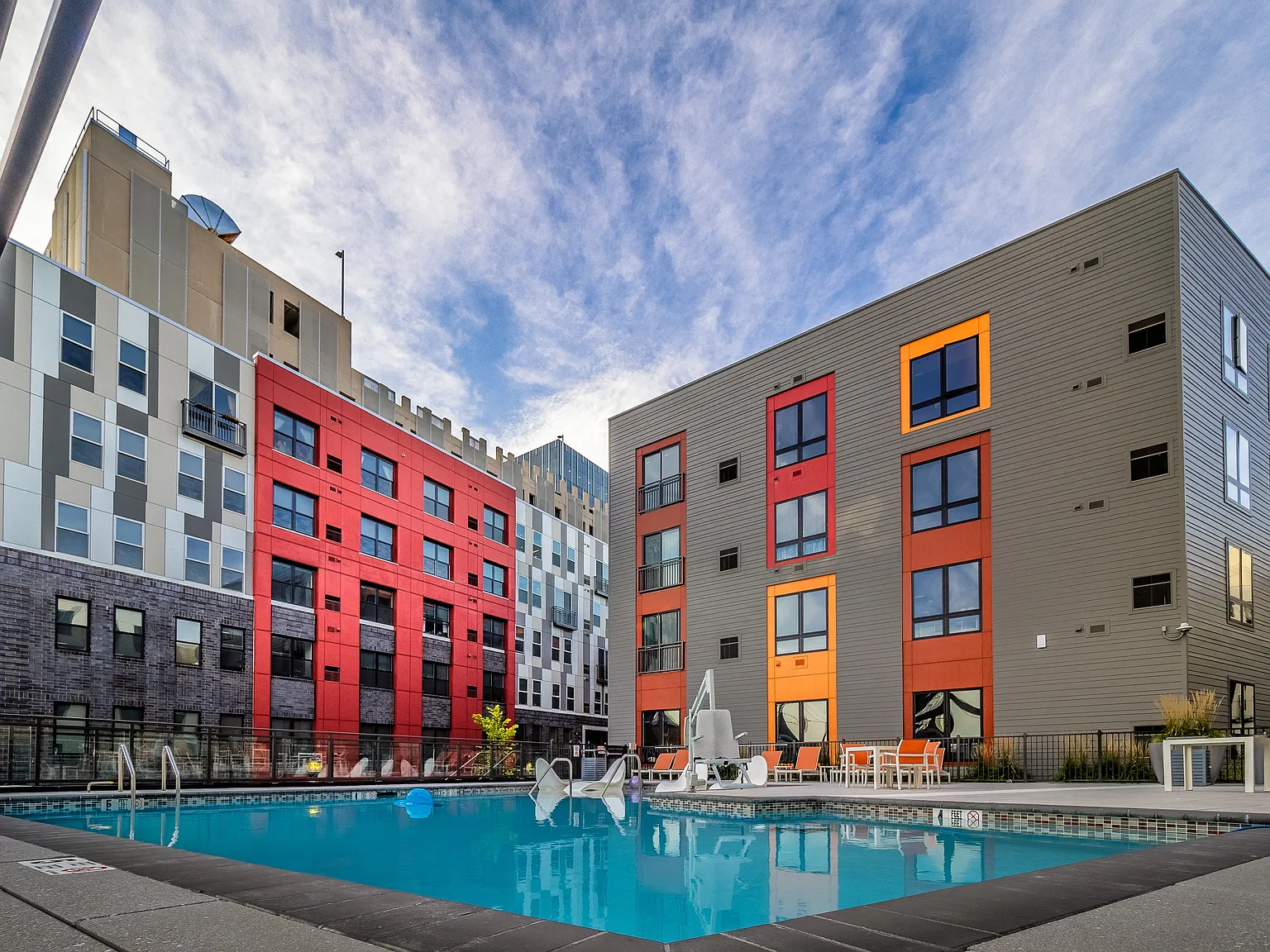 Center Square Lofts West — Photo 3