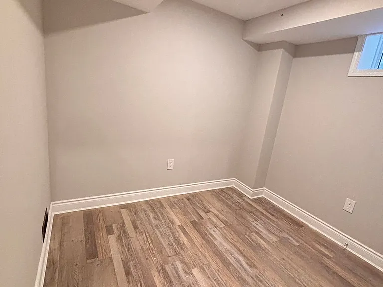 4 Finley Way #BASEMENT — Photo 8