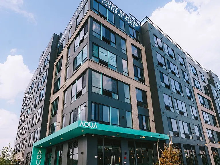 Aqua Building