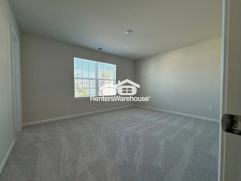 10203 Chatham Run Ln — Photo 32