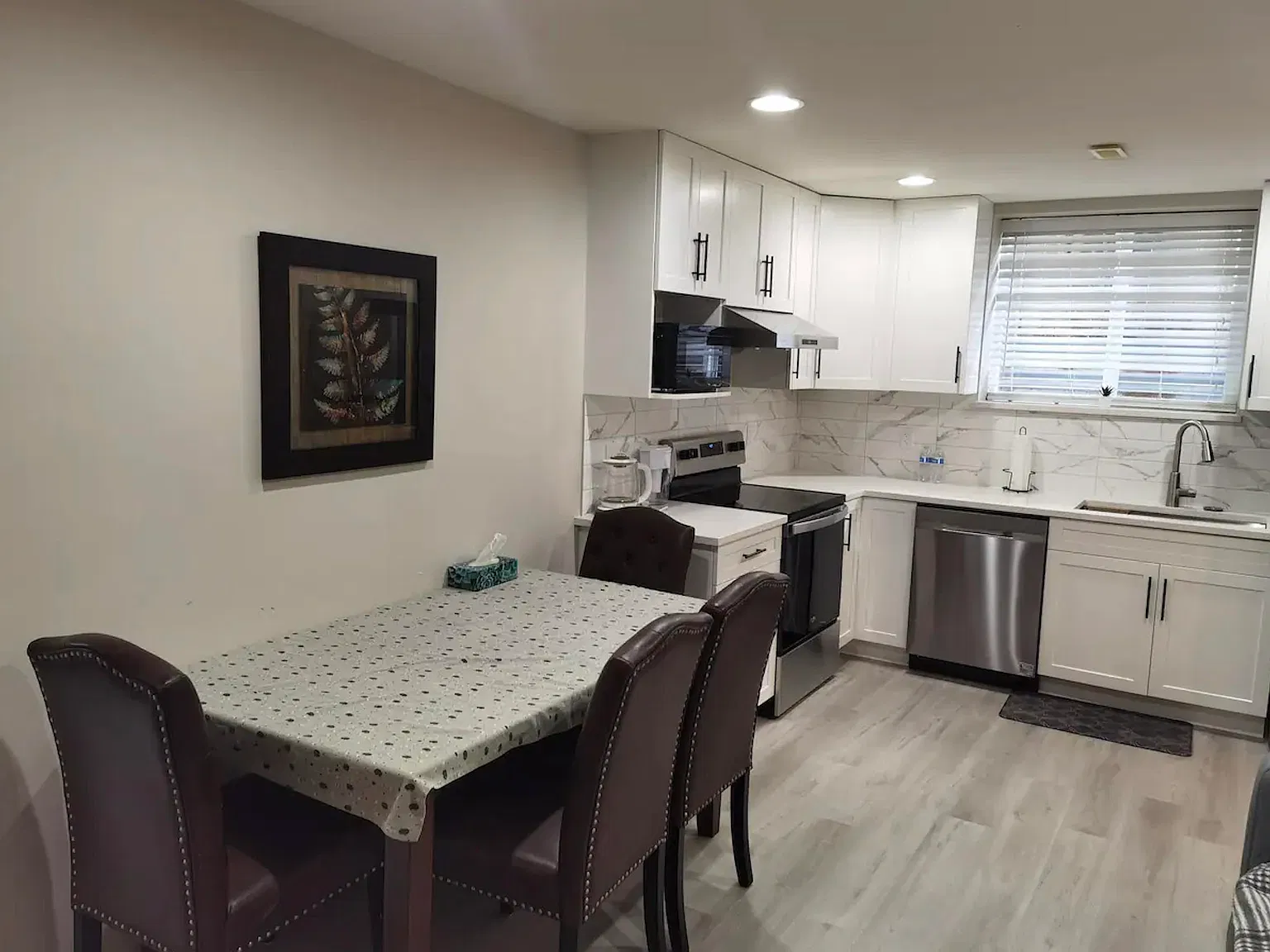 2 bed, 900 sqft, $1,800 — Photo 3