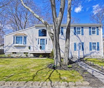 7 E Public St, Assonet, MA, 02702