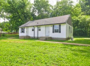 34 Maple St #B, Clarksville, TN 37042