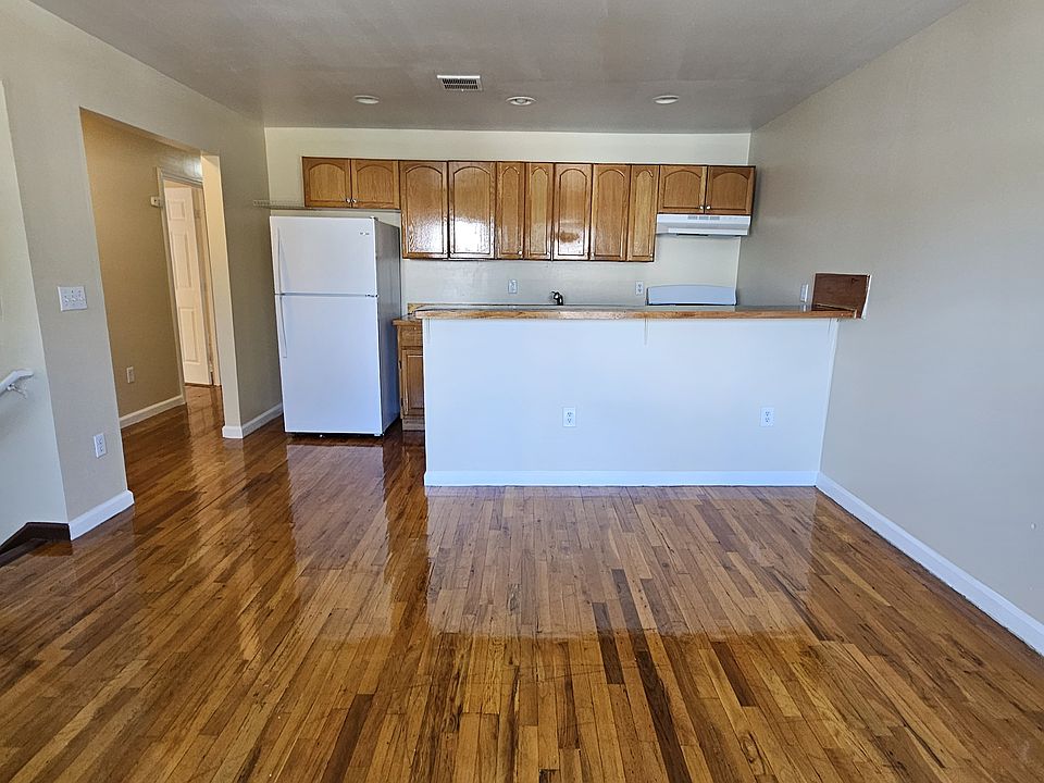 1st image of 645 Washington Ave #B2