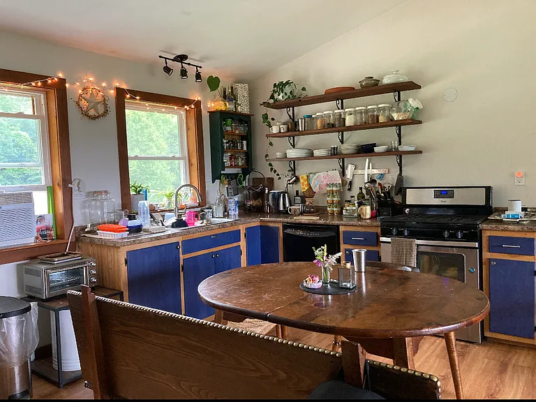 Kitchen / dining