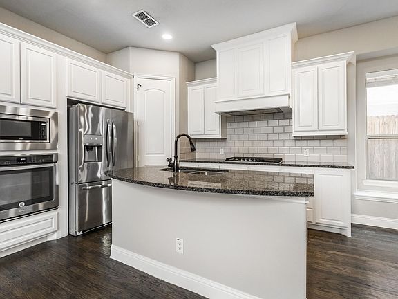 5th image of 5215 Wakefield Dr