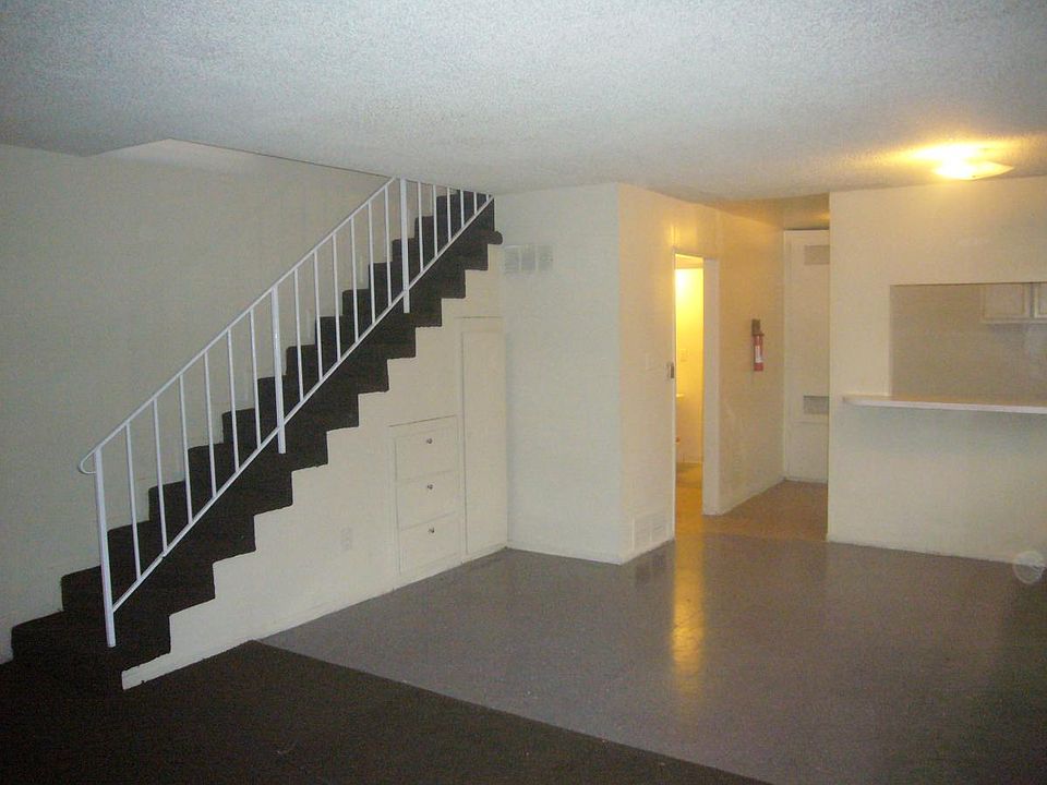 2nd image of 413 W Laurel St APT 4
