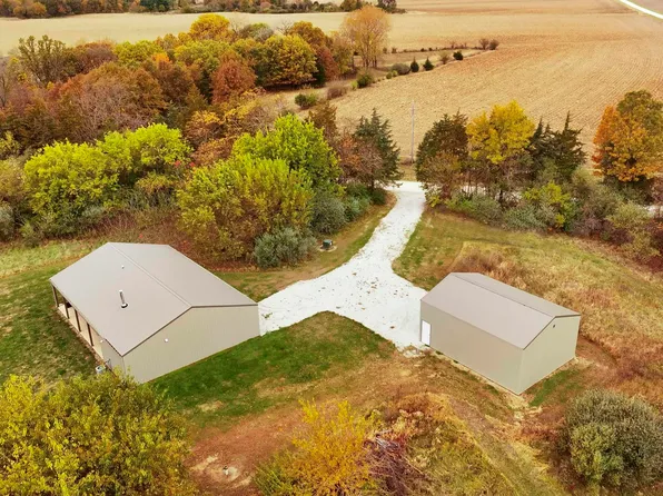 16491 S Wieland Rd, Glasford, IL 61533