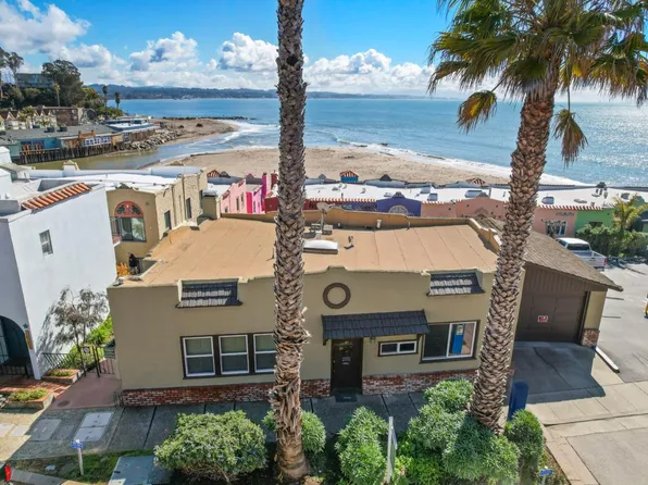 1532 Wharf Rd, Capitola, CA 95010
