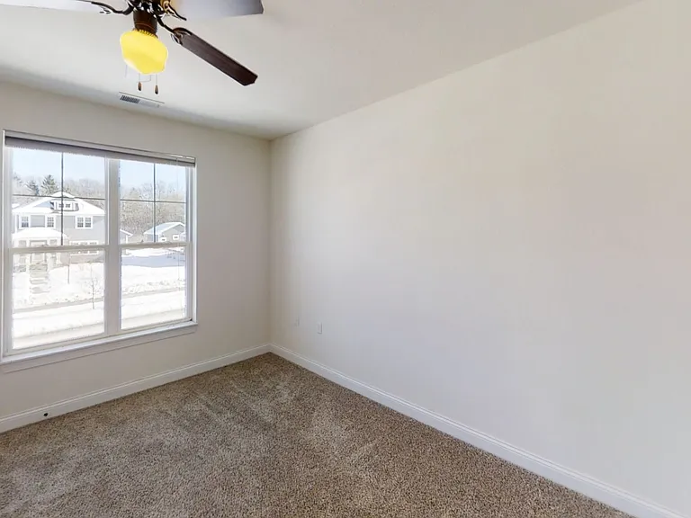 Delafield Woods Apartments — Photo 59