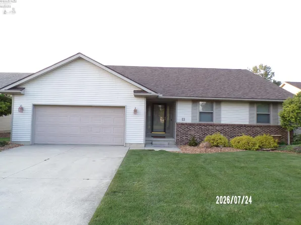 16 Sun Valley Dr, Fremont, OH 43420